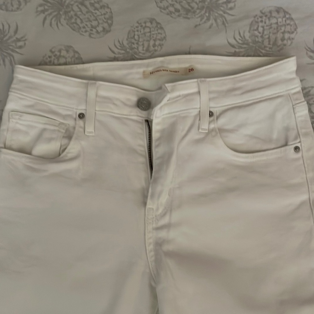 NWOT Women’s Levi’s Jeans size 26 high rise skinny